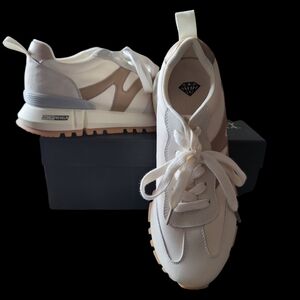 NEW Somiliss Necap Revela Suede Leather Cream laceStylish White and Tan Sneakers